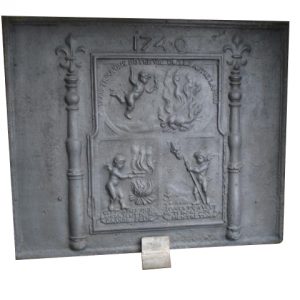 Plaque en Fonte Datée de 1740